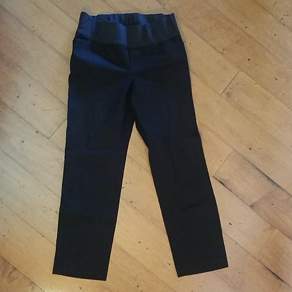 GAP capri maternity pants